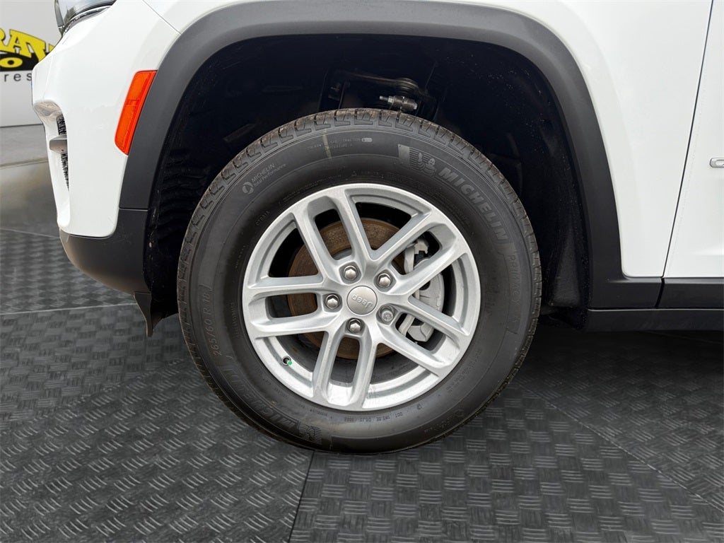 2025 Jeep Grand Cherokee GRAND CHEROKEE LAREDO X 4X2