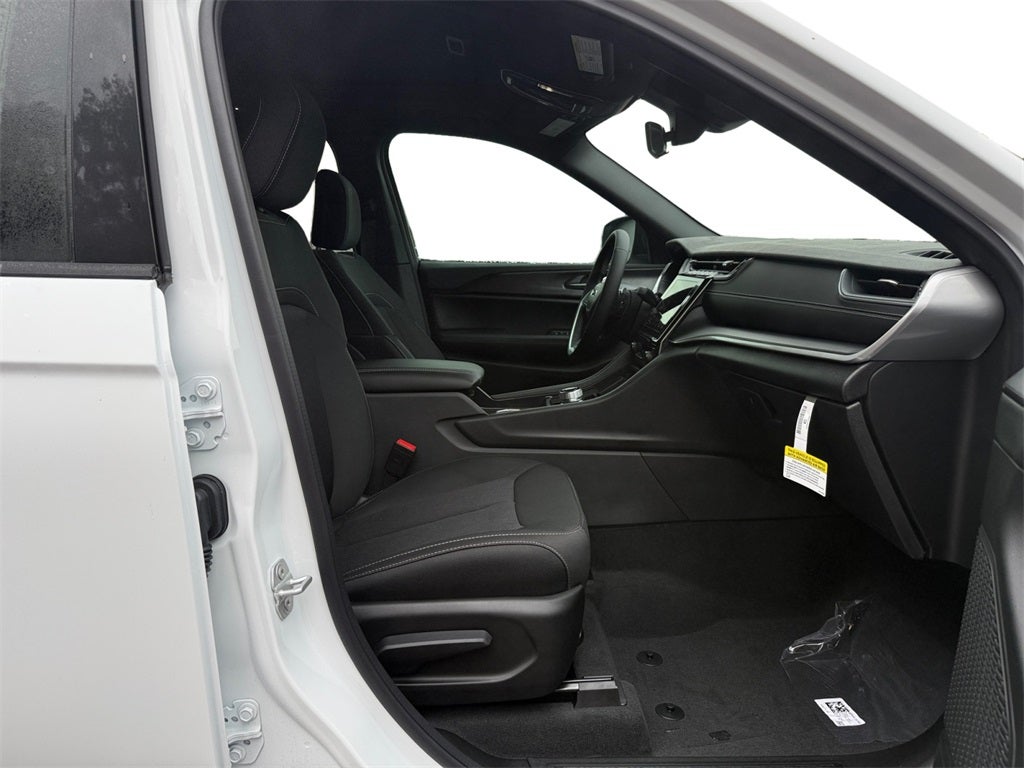 2025 Jeep Grand Cherokee GRAND CHEROKEE LAREDO X 4X2