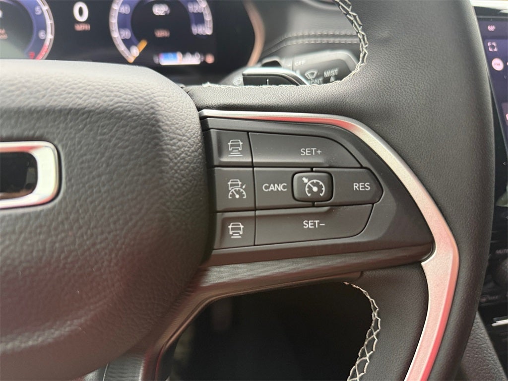 2025 Jeep Grand Cherokee GRAND CHEROKEE LAREDO X 4X2