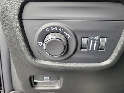 2025 Jeep Grand Cherokee GRAND CHEROKEE LAREDO X 4X2