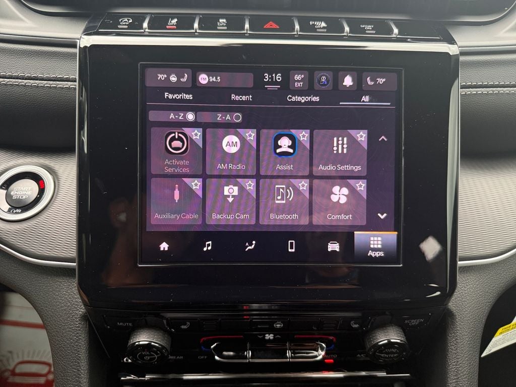 2025 Jeep Grand Cherokee GRAND CHEROKEE LAREDO X 4X2