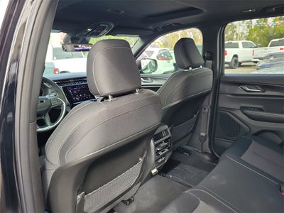 2025 Jeep Grand Cherokee GRAND CHEROKEE LAREDO X 4X2