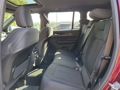 2025 Jeep Grand Cherokee GRAND CHEROKEE LAREDO X 4X2