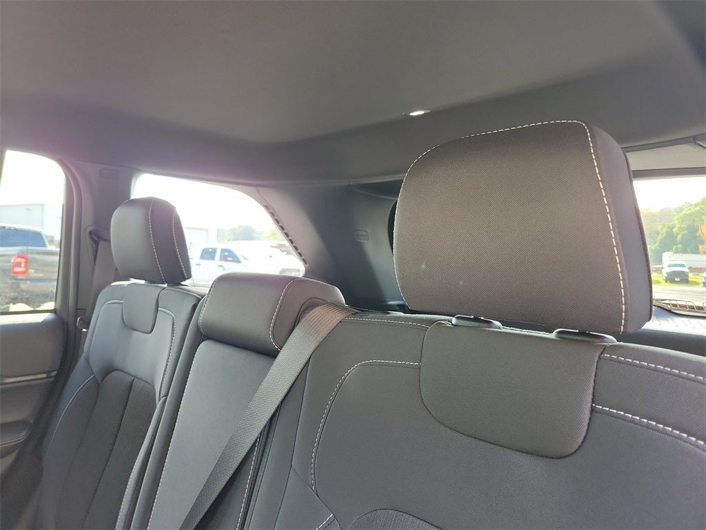 2025 Jeep Grand Cherokee GRAND CHEROKEE LAREDO X 4X2