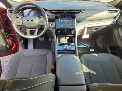 2025 Jeep Grand Cherokee GRAND CHEROKEE LAREDO X 4X2