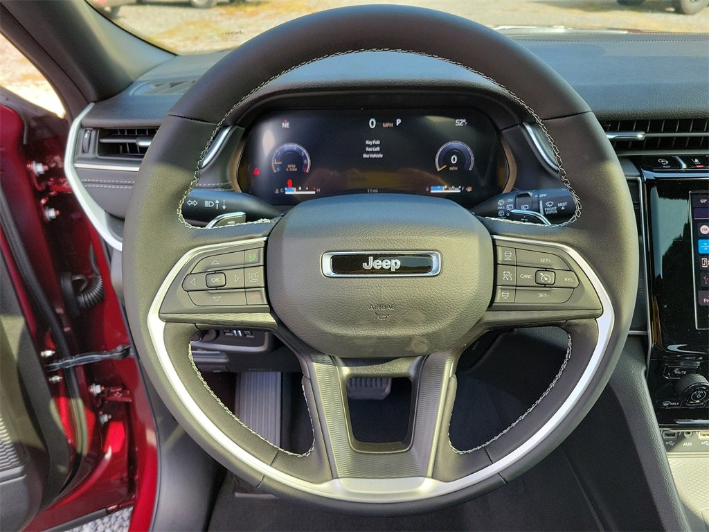 2025 Jeep Grand Cherokee GRAND CHEROKEE LAREDO X 4X2