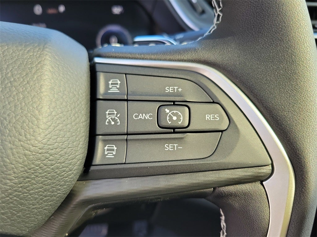 2025 Jeep Grand Cherokee GRAND CHEROKEE LAREDO X 4X2