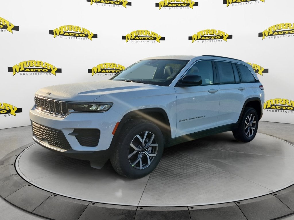 2027 Jeep Grand Cherokee GRAND CHEROKEE LAREDO 4X2