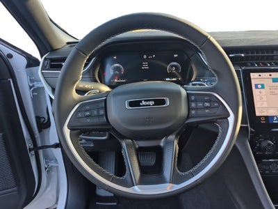 2027 Jeep Grand Cherokee GRAND CHEROKEE LAREDO 4X2