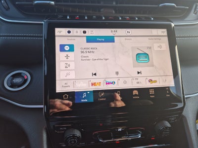 2027 Jeep Grand Cherokee GRAND CHEROKEE LAREDO 4X2