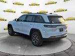 2027 Jeep Grand Cherokee GRAND CHEROKEE LAREDO 4X2