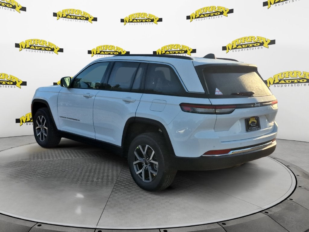 2027 Jeep Grand Cherokee GRAND CHEROKEE LAREDO 4X2