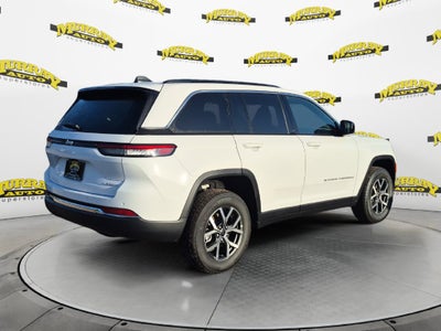 2027 Jeep Grand Cherokee GRAND CHEROKEE LAREDO 4X2