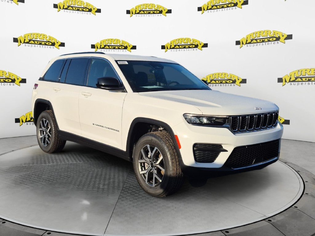 2027 Jeep Grand Cherokee GRAND CHEROKEE LAREDO 4X2