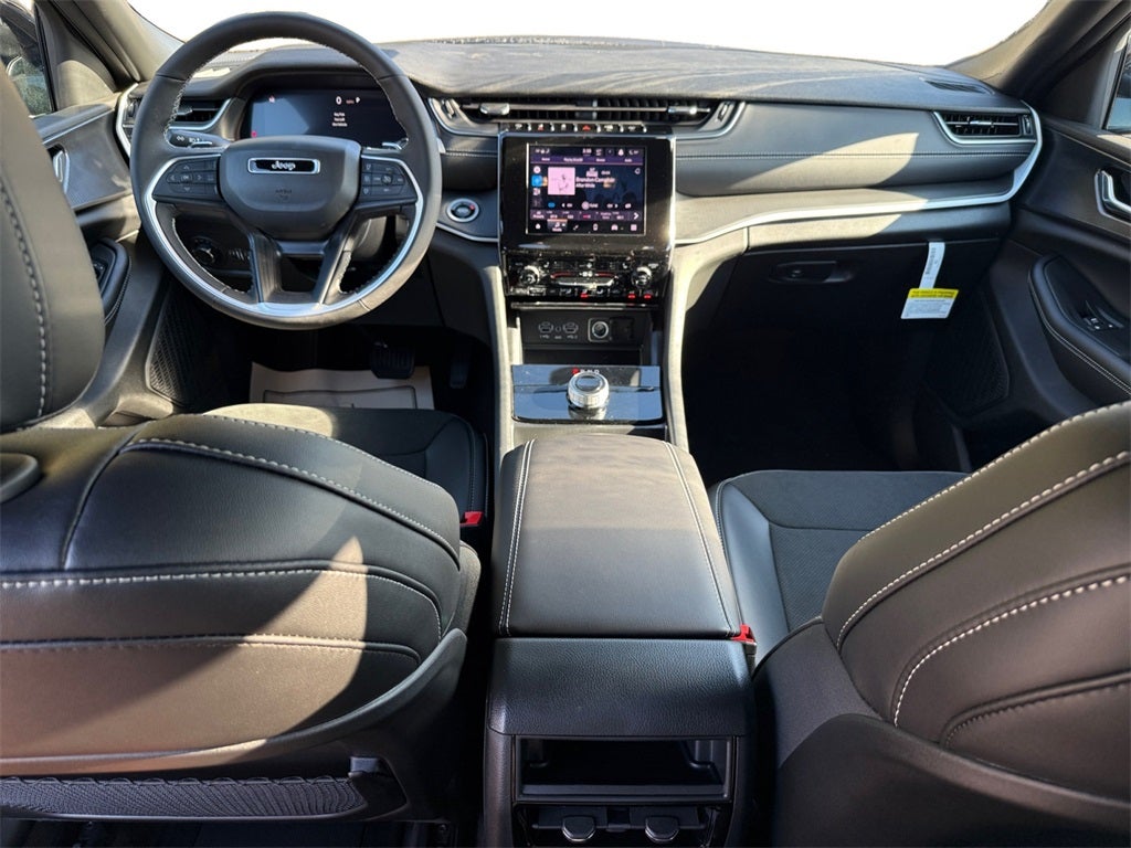 2025 Jeep Grand Cherokee GRAND CHEROKEE ALTITUDE 4X2