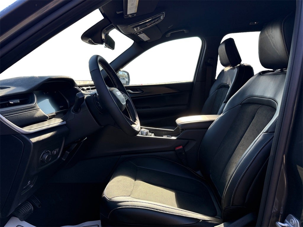 2025 Jeep Grand Cherokee GRAND CHEROKEE ALTITUDE 4X2