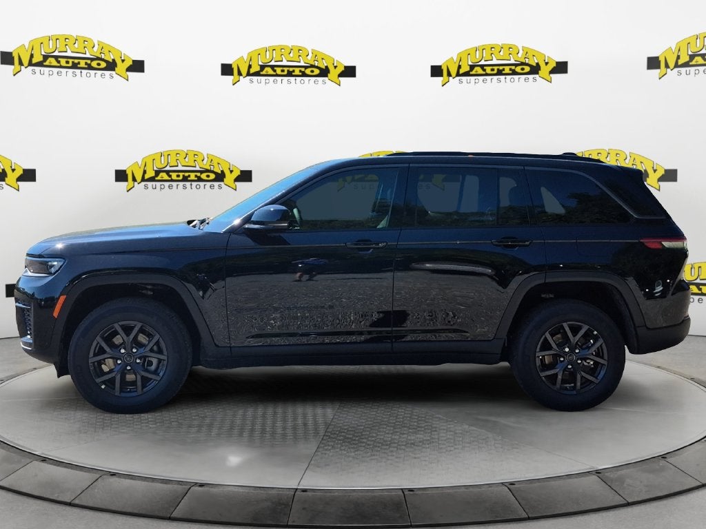 2027 Jeep Grand Cherokee GRAND CHEROKEE LAREDO ALTITUDE 4X2