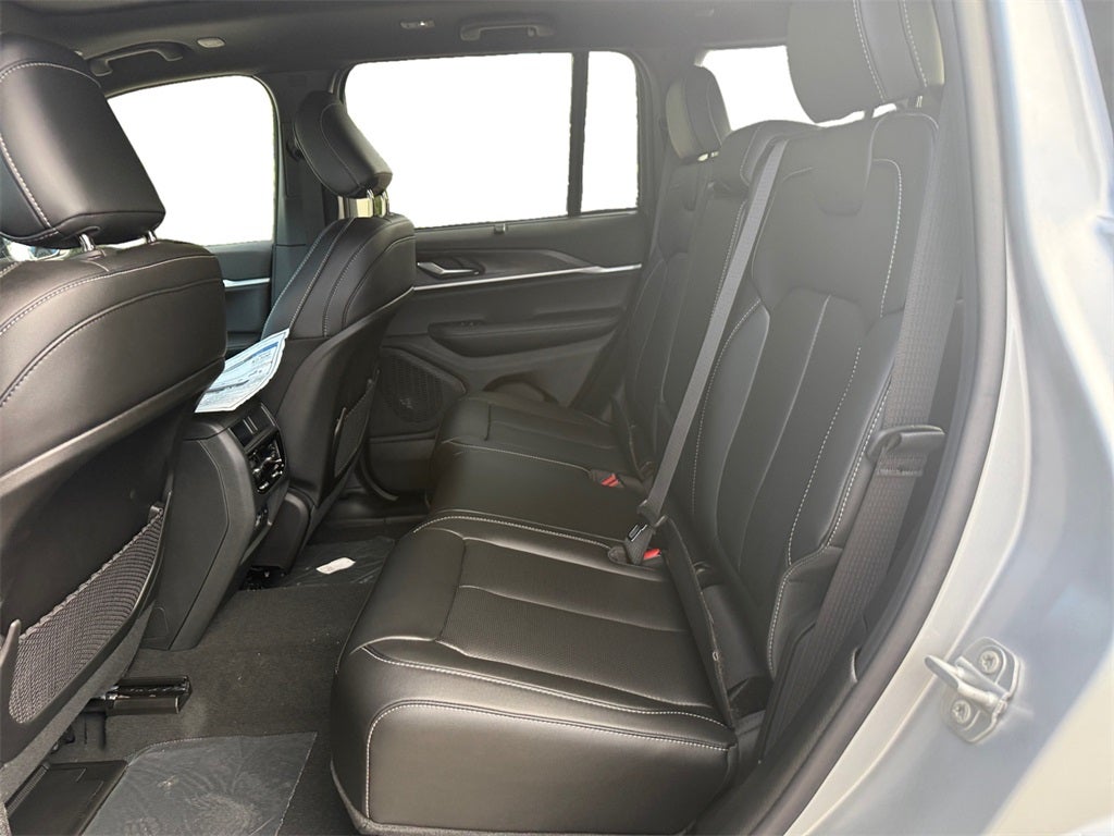 2025 Jeep Grand Cherokee GRAND CHEROKEE LIMITED 4X2