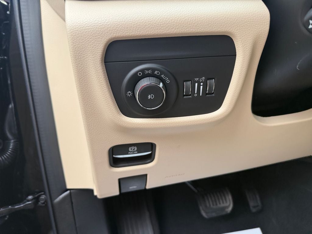 2026 Jeep Grand Cherokee GRAND CHEROKEE LIMITED 4X2