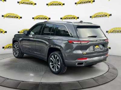 2023 Jeep Grand Cherokee Overland 4x2