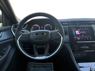 2025 Jeep Grand Cherokee GRAND CHEROKEE LAREDO X 4X4