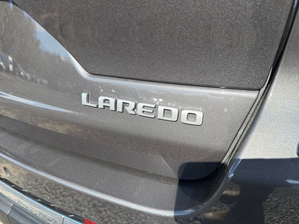 2025 Jeep Grand Cherokee GRAND CHEROKEE LAREDO X 4X4