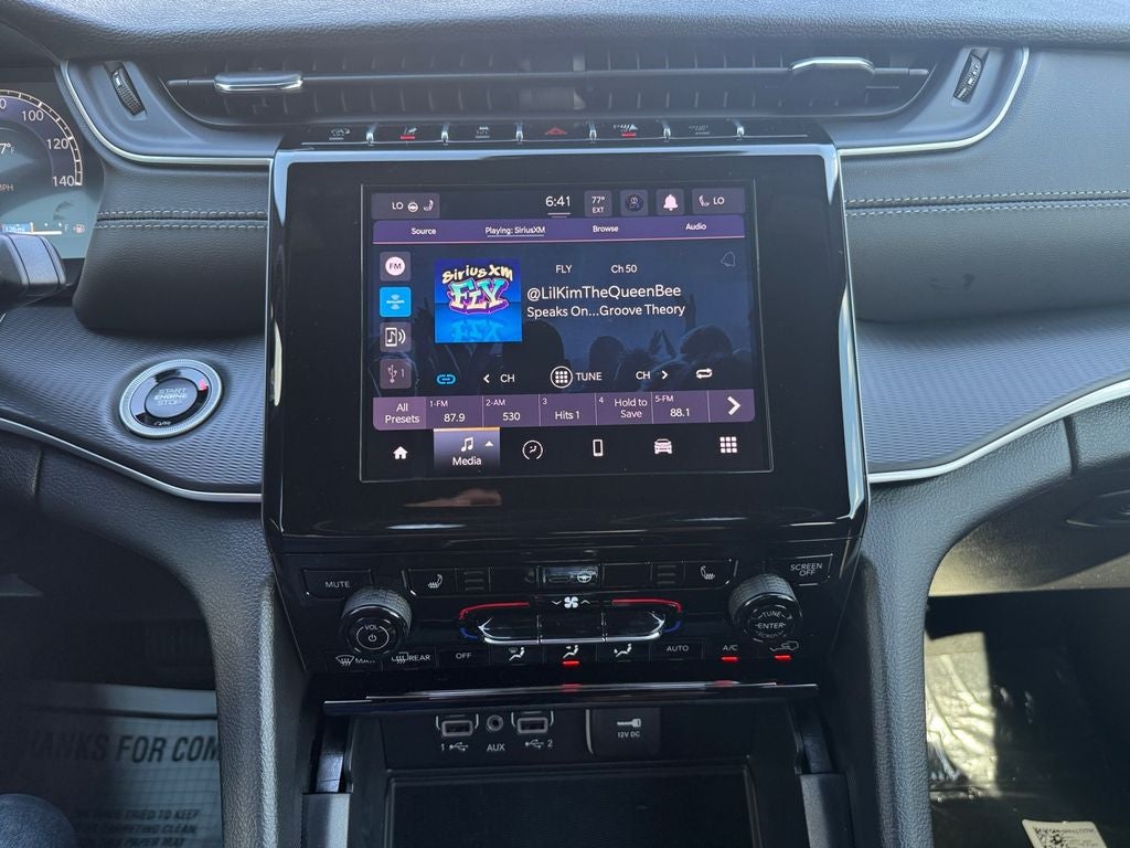 2025 Jeep Grand Cherokee GRAND CHEROKEE LAREDO X 4X4