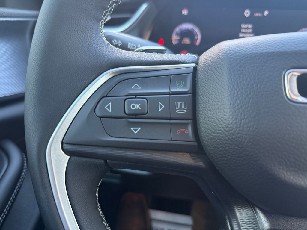 2025 Jeep Grand Cherokee GRAND CHEROKEE LAREDO X 4X4