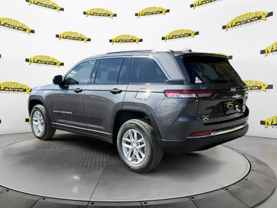 2025 Jeep Grand Cherokee GRAND CHEROKEE LAREDO X 4X4