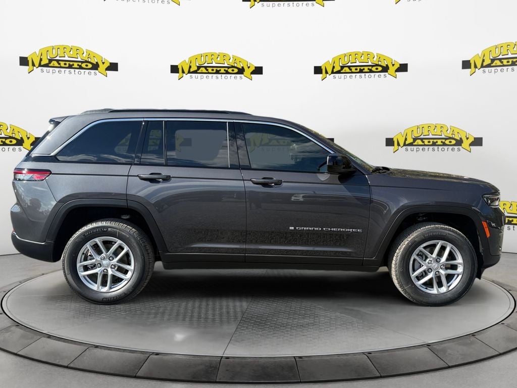 2025 Jeep Grand Cherokee GRAND CHEROKEE LAREDO X 4X4