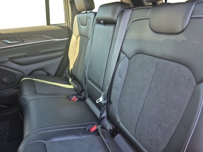 2027 Jeep Grand Cherokee GRAND CHEROKEE LAREDO ALTITUDE 4X4