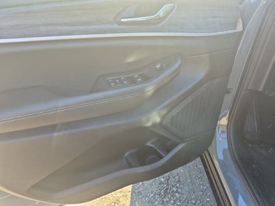 2027 Jeep Grand Cherokee GRAND CHEROKEE LAREDO ALTITUDE 4X4