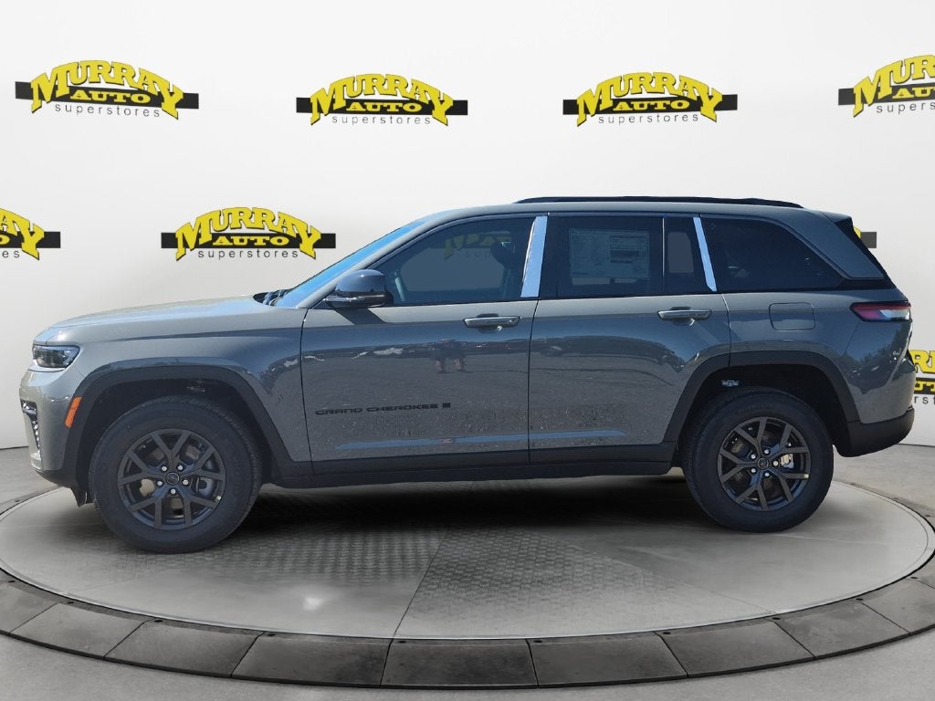 2027 Jeep Grand Cherokee GRAND CHEROKEE LAREDO ALTITUDE 4X4