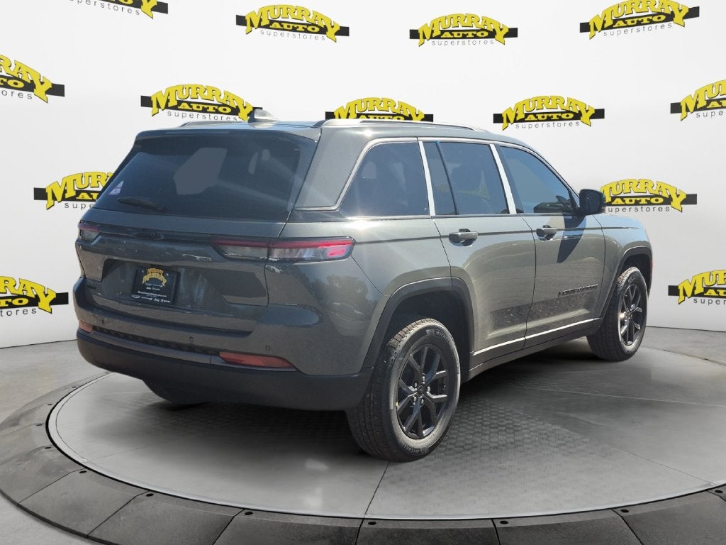 2027 Jeep Grand Cherokee GRAND CHEROKEE LAREDO ALTITUDE 4X4