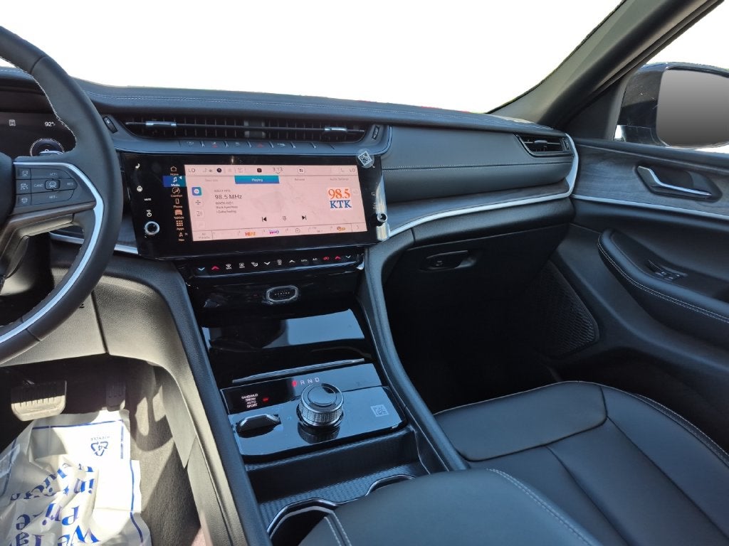 2027 Jeep Grand Cherokee GRAND CHEROKEE LIMITED 4X4