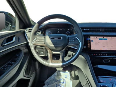 2027 Jeep Grand Cherokee GRAND CHEROKEE LIMITED 4X4