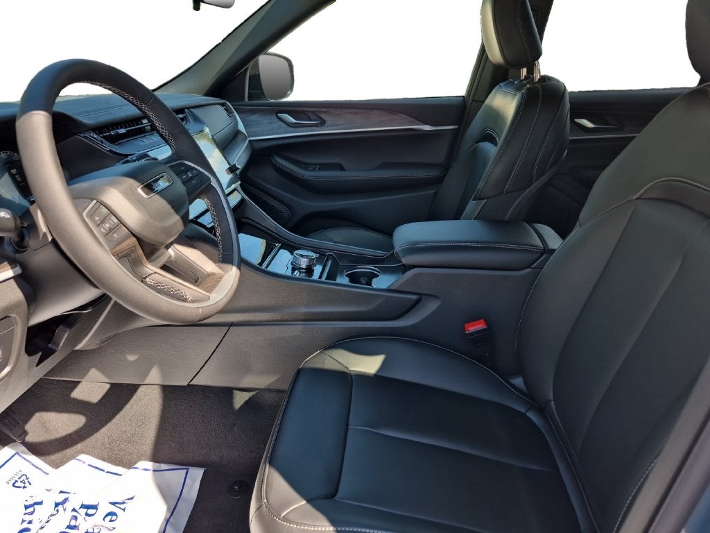 2027 Jeep Grand Cherokee GRAND CHEROKEE LIMITED 4X4