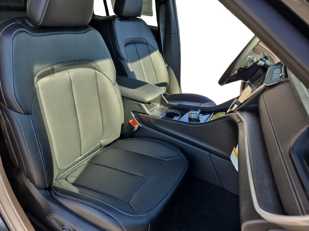 2027 Jeep Grand Cherokee GRAND CHEROKEE LIMITED RESERVE 4X4