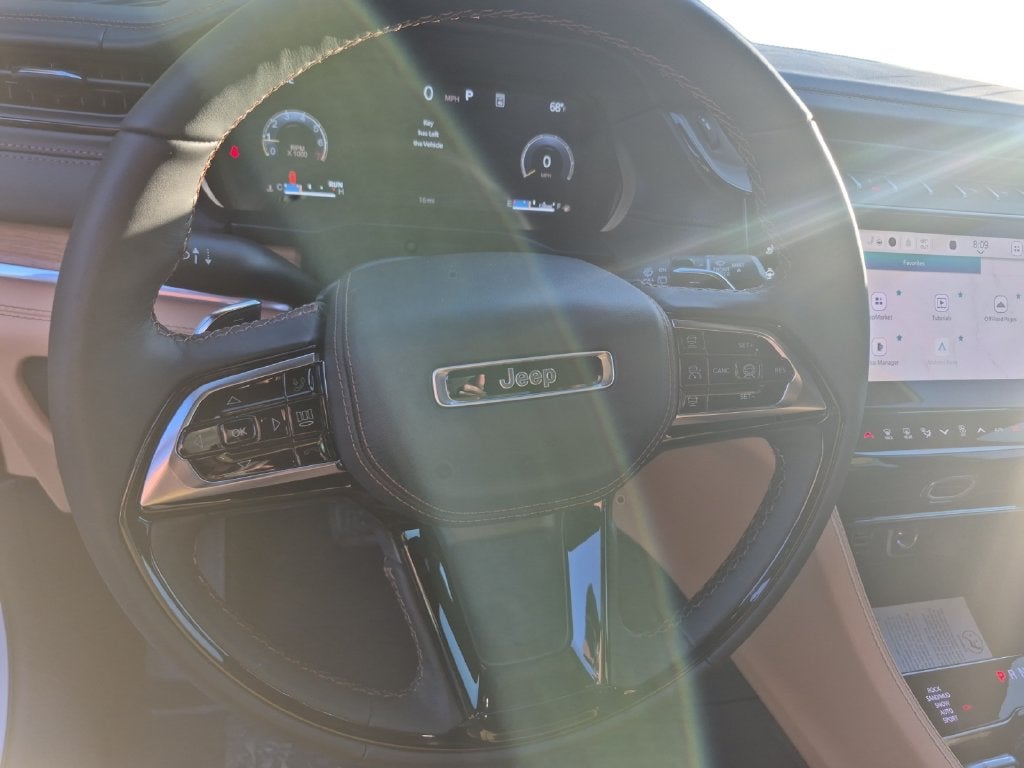 2027 Jeep Grand Cherokee GRAND CHEROKEE SUMMIT 4X4