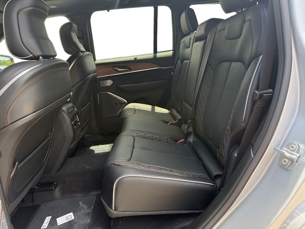 2026 Jeep Grand Cherokee GRAND CHEROKEE SUMMIT 4X4