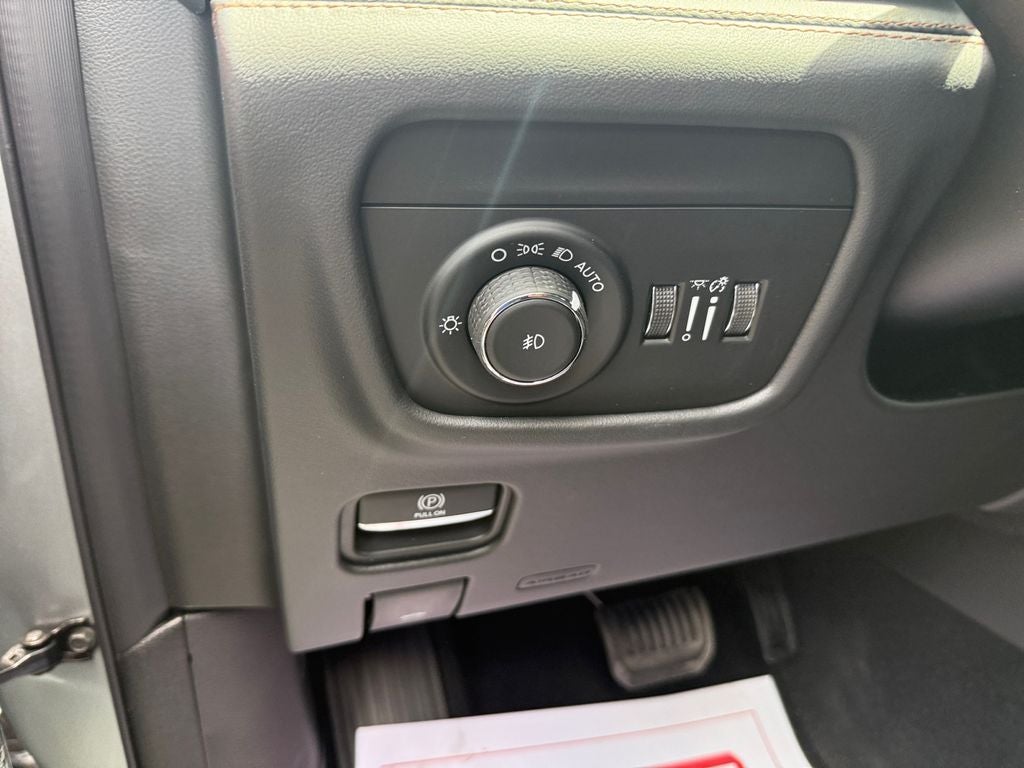 2026 Jeep Grand Cherokee GRAND CHEROKEE SUMMIT 4X4