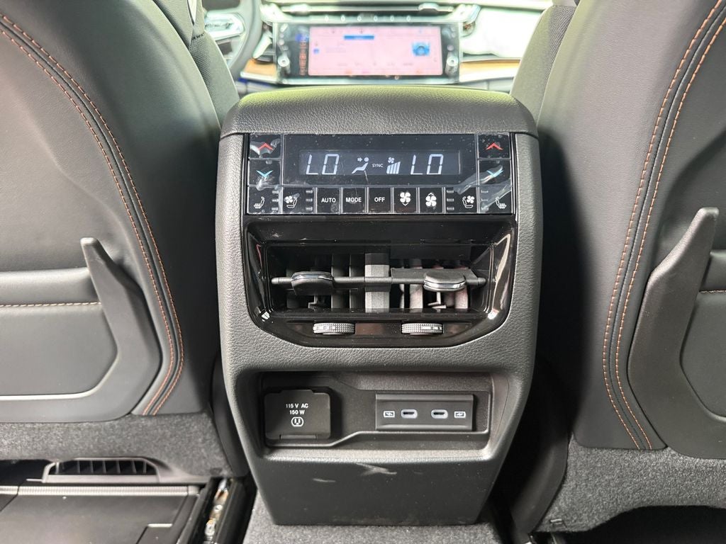 2026 Jeep Grand Cherokee GRAND CHEROKEE SUMMIT 4X4