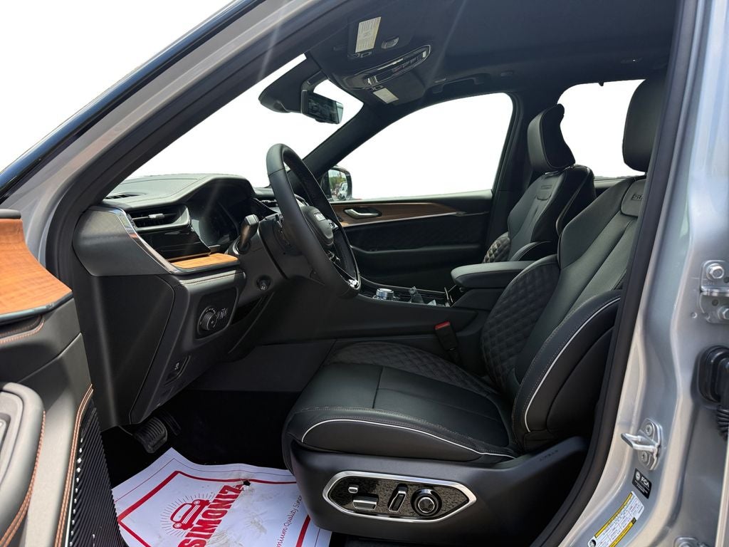 2026 Jeep Grand Cherokee GRAND CHEROKEE SUMMIT 4X4