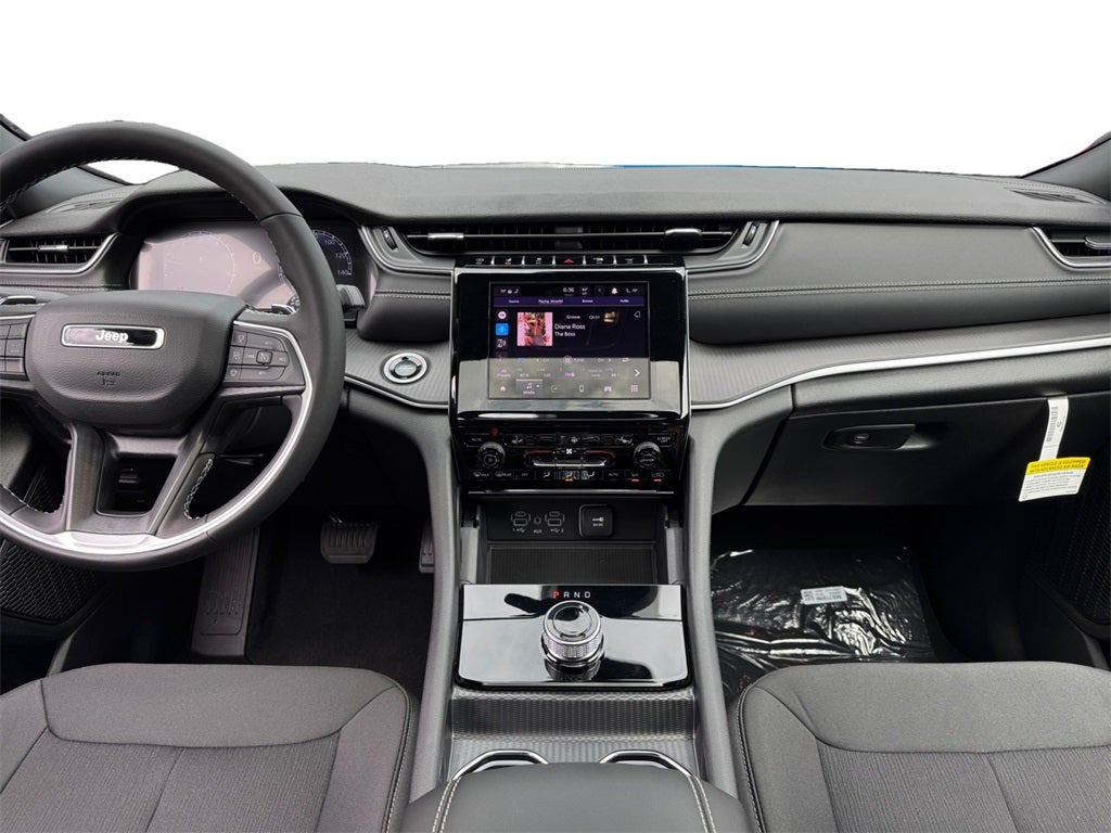 2025 Jeep Grand Cherokee GRAND CHEROKEE L LAREDO X 4X2