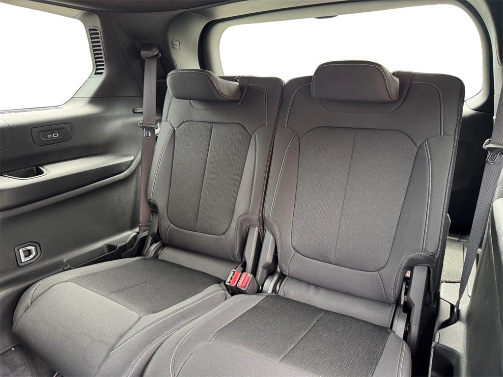 2025 Jeep Grand Cherokee GRAND CHEROKEE L LAREDO X 4X2