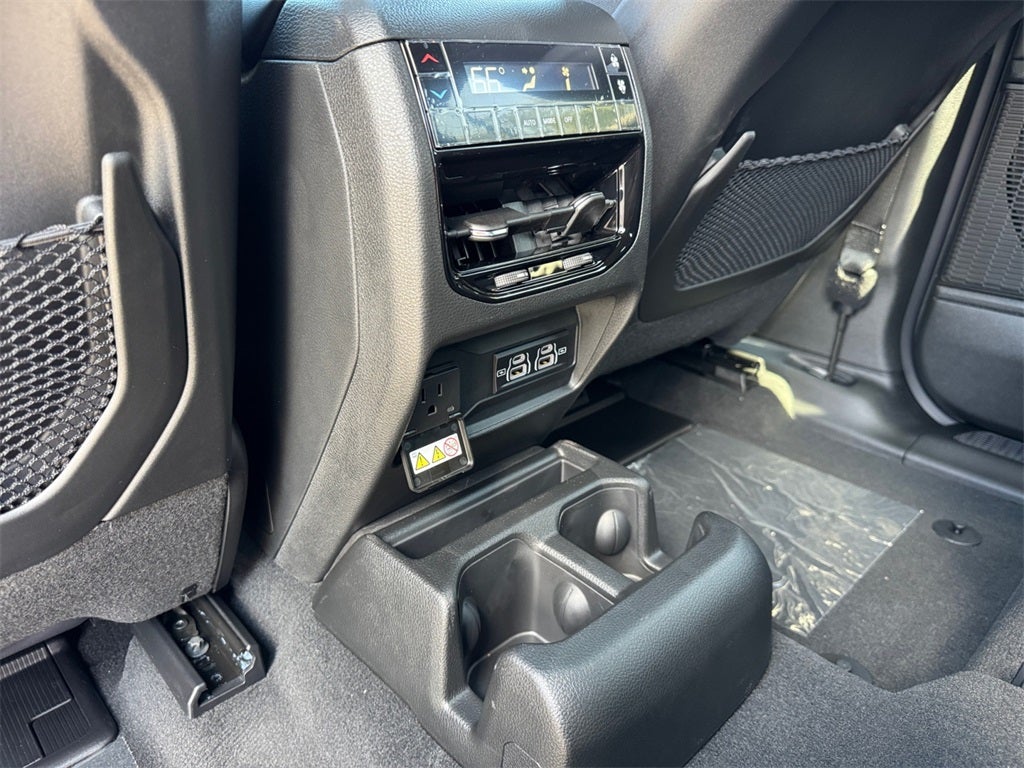 2025 Jeep Grand Cherokee GRAND CHEROKEE L LAREDO X 4X2