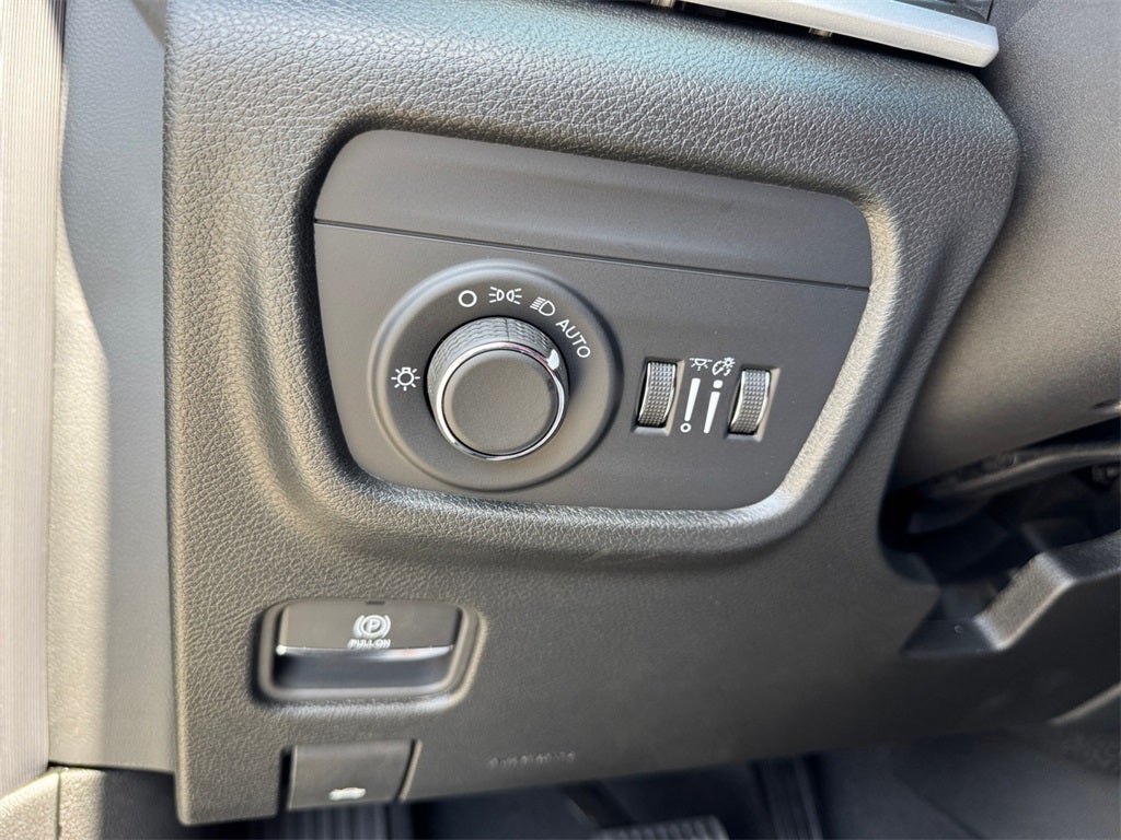 2025 Jeep Grand Cherokee GRAND CHEROKEE L LAREDO X 4X2