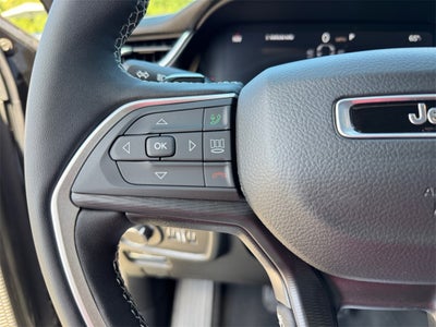 2025 Jeep Grand Cherokee GRAND CHEROKEE L LAREDO X 4X2