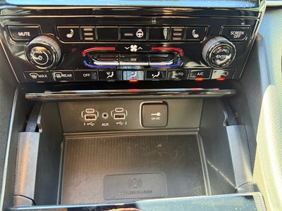 2025 Jeep Grand Cherokee GRAND CHEROKEE L LAREDO X 4X2