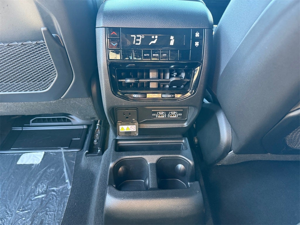 2025 Jeep Grand Cherokee GRAND CHEROKEE L LAREDO X 4X2